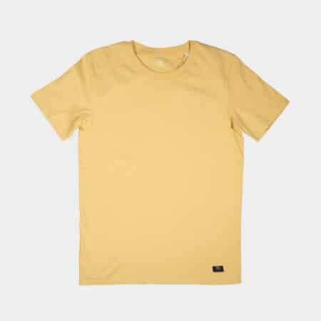 Lit Logo es la camiseta amarillo jojoba de Chela Clo del verano