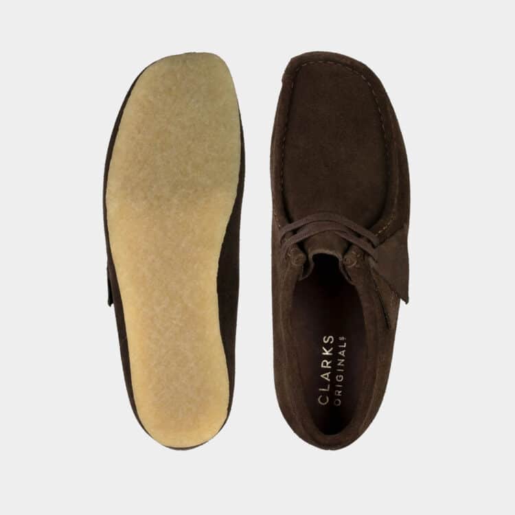 Ruidoso niebla Lingüística Wallabee dark brown zapatos Clarks en Regaliz Funwear