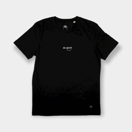 Do good en color negra es la camiseta de Chela Clo