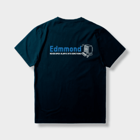 Camiseta Log off en color azul marino de Edmmond