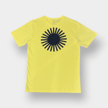 Camiseta Sol amarillo con el sol en la espalda en azul de Thinking Mu