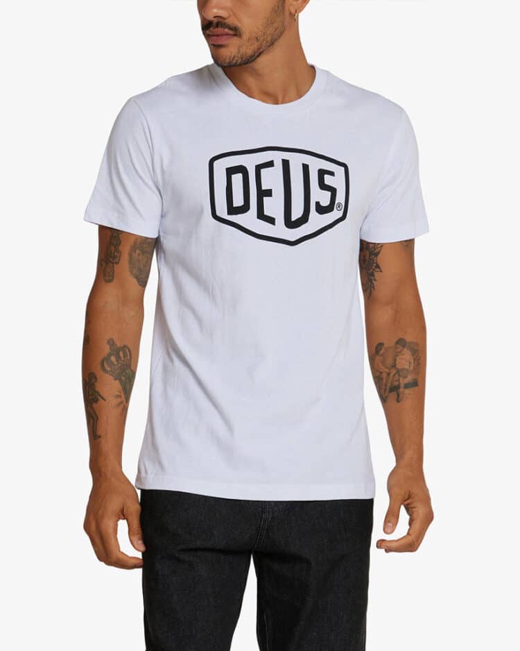 Camiseta Deus Shield white